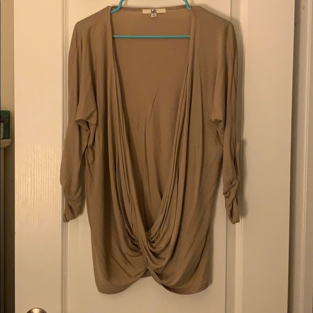 Quarter length cross cross top